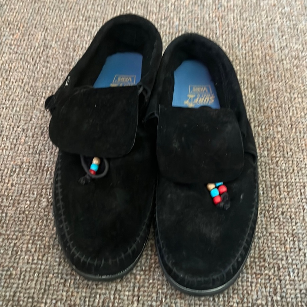 Vans Suede moccasin boot/shoe style